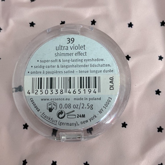 3-Set essence Eyeshadow in Ultra Violet, Starlight and Mystic Purple - Picture 3 of 7